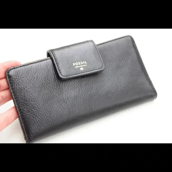 Fossil wallet - Picture 1 of 8